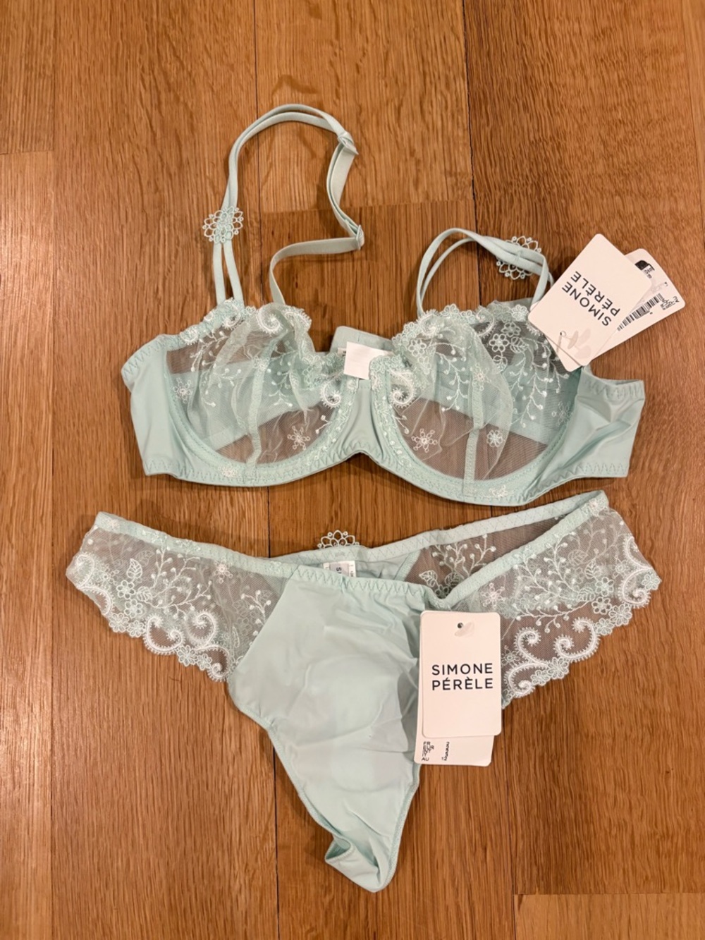 Simone Perele Mint Lace Underwire Bra & Brief Set